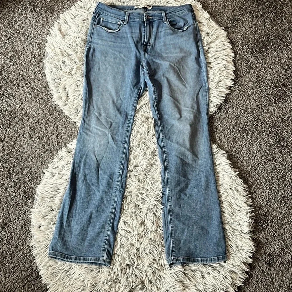 Levi’s straight leg size 14